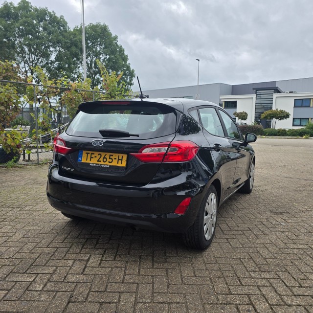 Foto 3 van FORD FIESTA 1.1 63 KW. nieuwe distributieriem