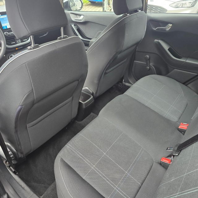 Foto 5 van FORD FIESTA 1.1 63 KW. nieuwe distributieriem