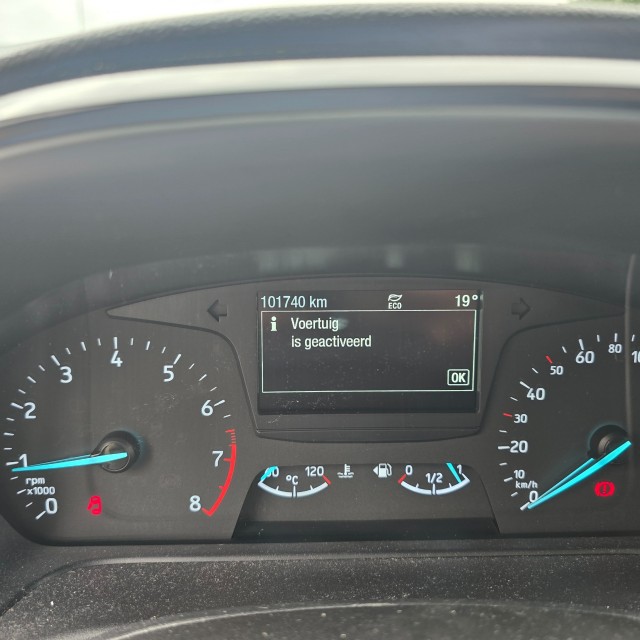 Foto 9 van FORD FIESTA 1.1 63 KW. nieuwe distributieriem