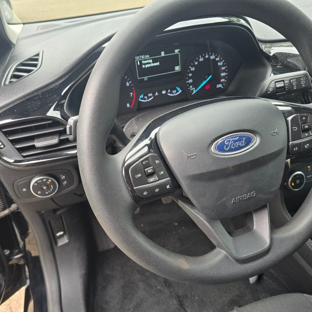 Foto 10 van FORD FIESTA 1.1 63 KW. nieuwe distributieriem