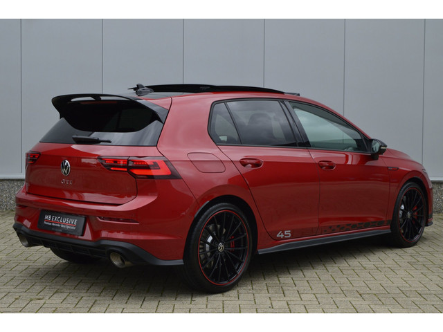 Foto 10 van Volkswagen Golf 8 2.0 GTI Clubsport 45 Jahre Akra DSG7 2021