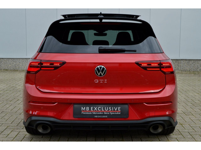 Foto 6 van Volkswagen Golf 8 2.0 GTI Clubsport 45 Jahre Akra DSG7 2021