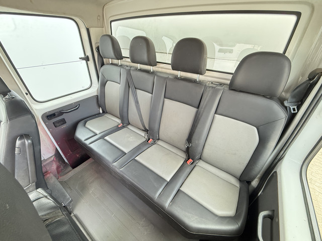 Foto 3 van Volkswagen Crafter 3.140 2.0 TDI Automaat Open Laadbak Kist Dubbele cabine 6-persoons Airco Trekhaak
