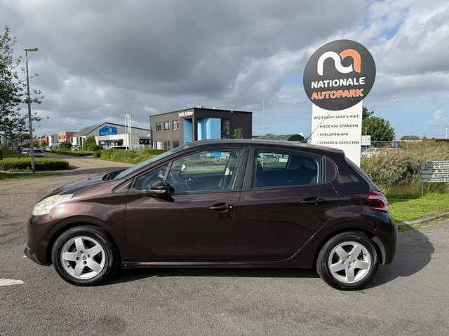 Peugeot 208 2012 * 1.4 VTi Envy * APK *