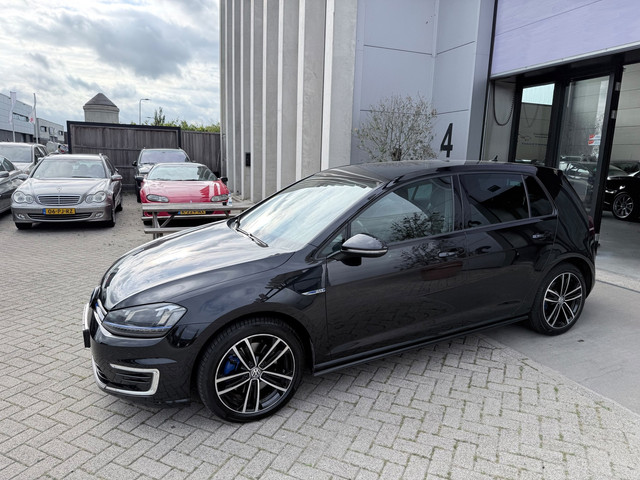 Foto 2 van Volkswagen Golf 1.4 TSI GTE NAP! ZEER GOED ONDERHOUDEN! INRUIL MOGELIJK!