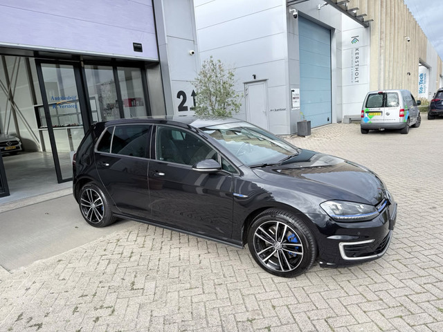Foto 5 van Volkswagen Golf 1.4 TSI GTE NAP! ZEER GOED ONDERHOUDEN! INRUIL MOGELIJK!