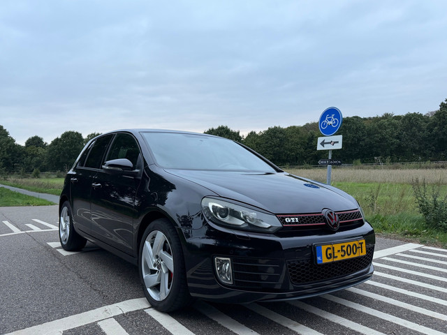 Foto 8 van Volkswagen Golf 1.4 TSI Highline GTI pakket motor gereviseerd.
