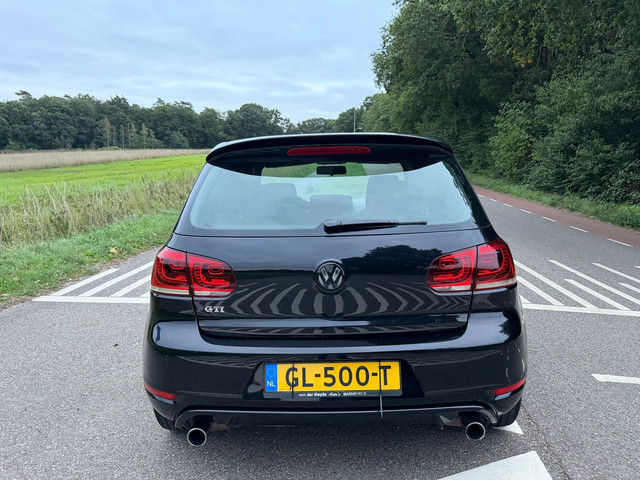 Foto 6 van Volkswagen Golf 1.4 TSI Highline GTI pakket motor gereviseerd.