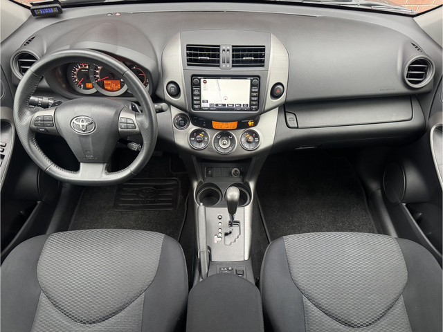 Foto 2 van Toyota RAV4 2.0 VVTI COMFORT | NAVI! | CRUISE! | TREKHAAK!