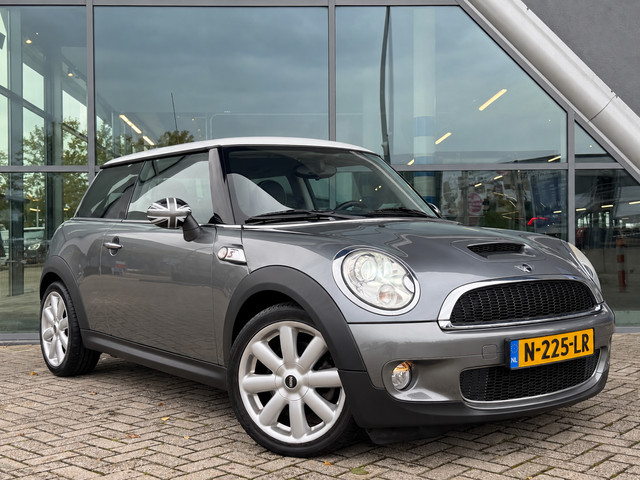 Foto 10 van Mini 3-Deurs 1.6 Cooper S | Leer | Stoelverwarming | Xenon!