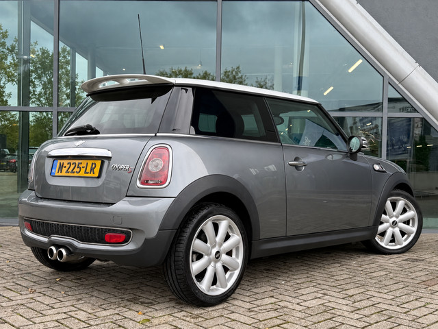 Foto 8 van Mini 3-Deurs 1.6 Cooper S | Leer | Stoelverwarming | Xenon!
