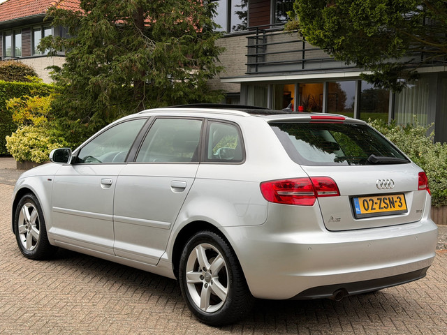 Foto 6 van Audi A3 Sportback 1.2 TFSI Attraction RIJDGOED/PANO/XENON/APK