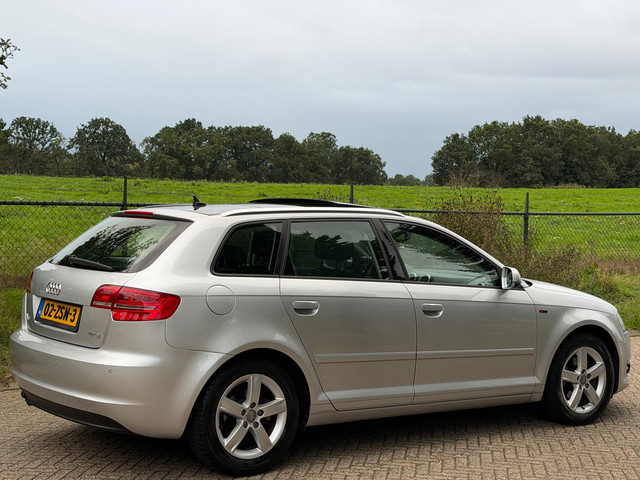 Foto 8 van Audi A3 Sportback 1.2 TFSI Attraction RIJDGOED/PANO/XENON/APK