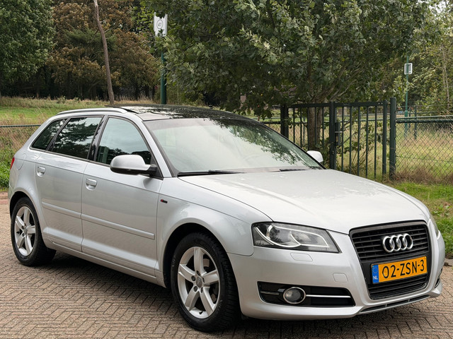 Foto 10 van Audi A3 Sportback 1.2 TFSI Attraction RIJDGOED/PANO/XENON/APK