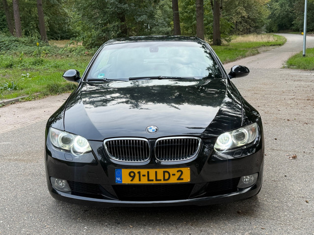 Foto 2 van BMW 3-serie Cabrio 325i 2009 Zwart Automaat
