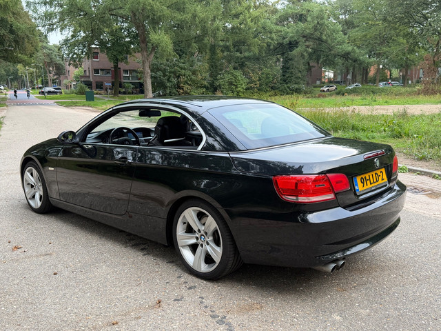 Foto 4 van BMW 3-serie Cabrio 325i 2009 Zwart Automaat