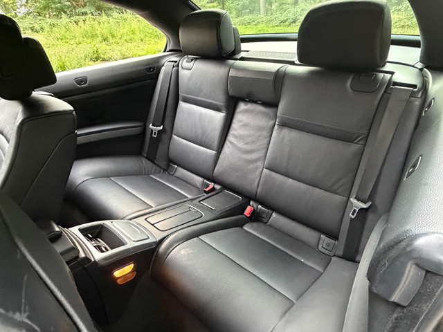 Foto 10 van BMW 3-serie Cabrio 325i 2009 Zwart Automaat