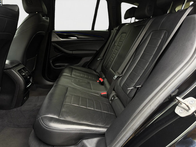 Foto 2 van BMW X3 M40i X- Drive High Executive 361 Pk Airco Navi Leder Xenon Head- Up Panodak 1e Eig.