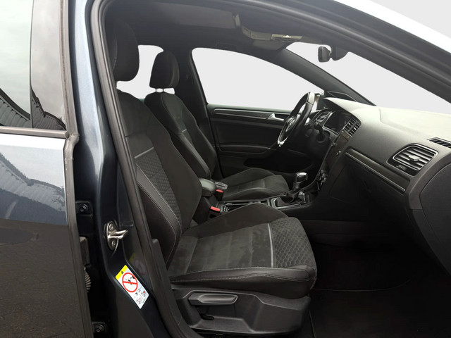 Foto 4 van Volkswagen Golf 2.0 TDI GTD 184 Pk Automaat Airco Navi Xenon Leer Panodak Export