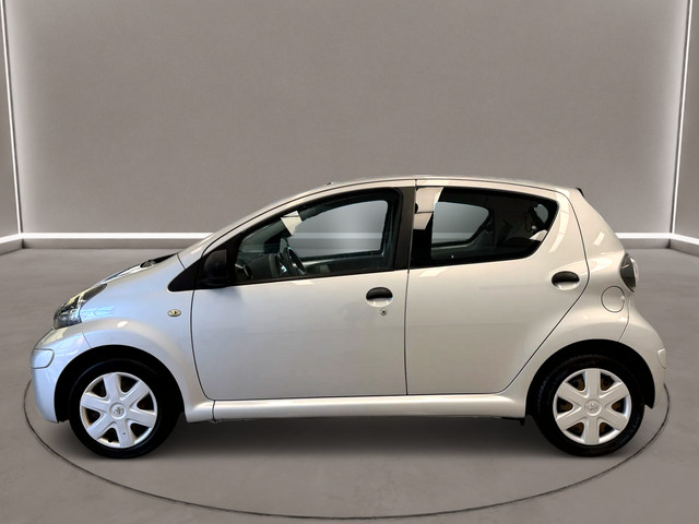 Foto 8 van Toyota Aygo 1.0-12V Access 68 Pk 5 deurs Airco 157 dkm Nap 2e Eig.