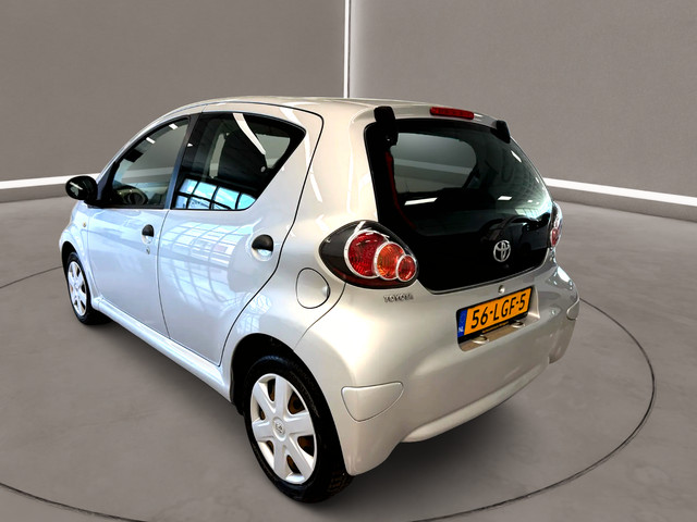 Foto 6 van Toyota Aygo 1.0-12V Access 68 Pk 5 deurs Airco 157 dkm Nap 2e Eig.