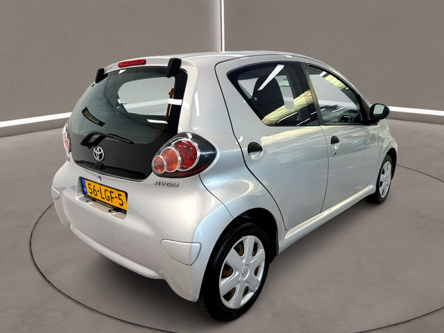 Foto 5 van Toyota Aygo 1.0-12V Access 68 Pk 5 deurs Airco 157 dkm Nap 2e Eig.