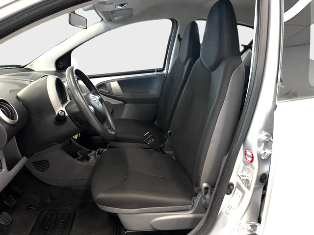 Foto 3 van Toyota Aygo 1.0-12V Access 68 Pk 5 deurs Airco 157 dkm Nap 2e Eig.