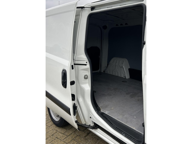 Foto 8 van Opel Combo 1.3 CDTi L2H1 Edition 95PK | Lengte 2 | NL AUTO | NAP | Airco | Navigatie | Bluetooth | C