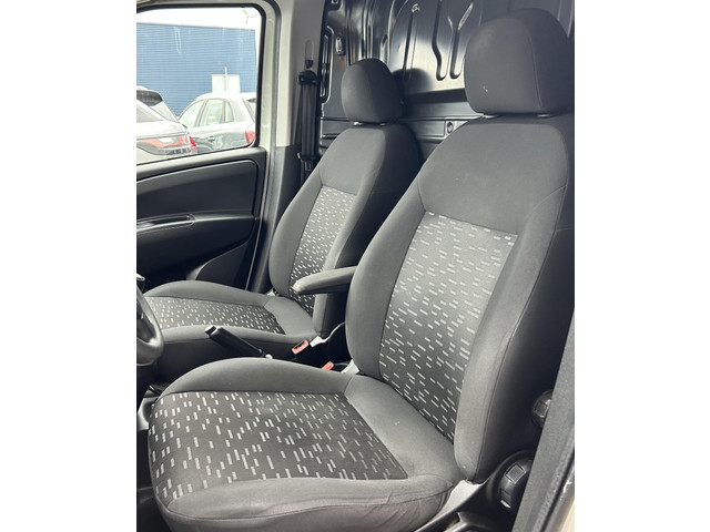 Foto 10 van Opel Combo 1.3 CDTi L2H1 Edition 95PK | Lengte 2 | NL AUTO | NAP | Airco | Navigatie | Bluetooth | C