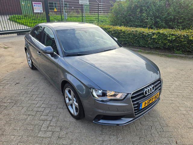 Foto 10 van Audi A3 Limousine 1.4 TFSI Attraction Pro Line TOP STAAT!
