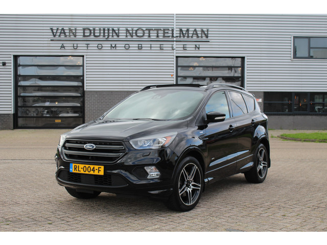 Foto 2 van Ford Kuga 1.5 EcoBoost ST Line AWD / Panoramadak / Trekhaak