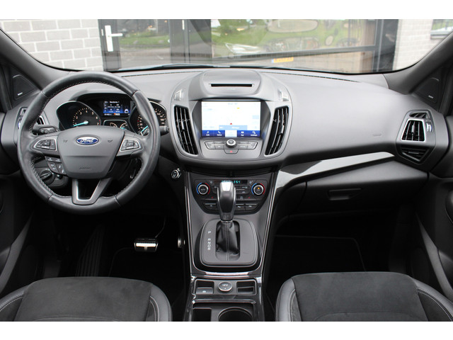 Foto 3 van Ford Kuga 1.5 EcoBoost ST Line AWD / Panoramadak / Trekhaak