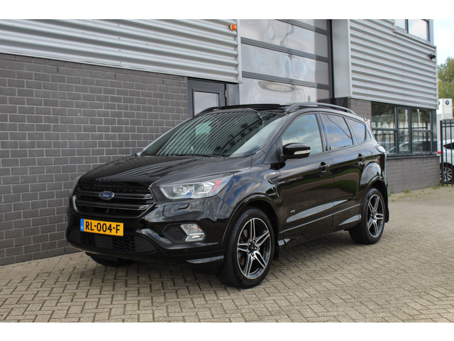 Foto 5 van Ford Kuga 1.5 EcoBoost ST Line AWD / Panoramadak / Trekhaak
