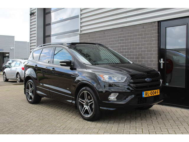 Foto 7 van Ford Kuga 1.5 EcoBoost ST Line AWD / Panoramadak / Trekhaak