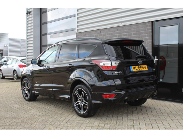 Foto 8 van Ford Kuga 1.5 EcoBoost ST Line AWD / Panoramadak / Trekhaak