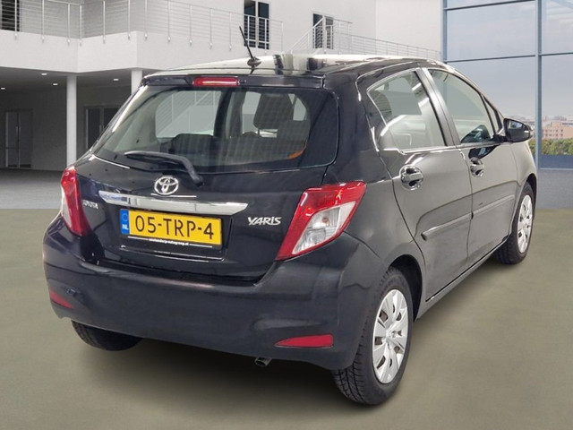 Foto 3 van Toyota Yaris 1.3 VVT-i Aspiration 2e Eig. 26.200 km +NAP NL-auto