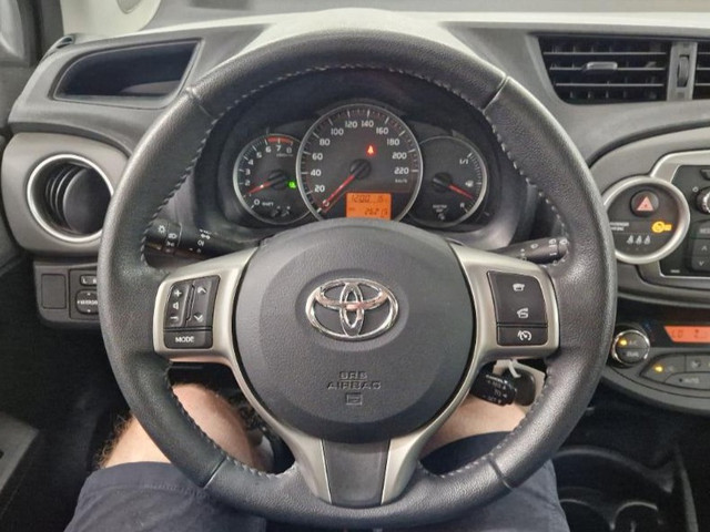 Foto 10 van Toyota Yaris 1.3 VVT-i Aspiration 2e Eig. 26.200 km +NAP NL-auto