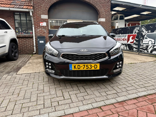 Foto 10 van Kia Cee'd Sportswagon 1.0 T-GDi GT-Line I CLIMA I CRUISE I CAMERA I NAVI I BLUETOOTH I