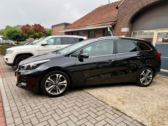 Foto 8 van Kia Cee'd Sportswagon 1.0 T-GDi GT-Line I CLIMA I CRUISE I CAMERA I NAVI I BLUETOOTH I
