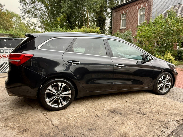 Foto 7 van Kia Cee'd Sportswagon 1.0 T-GDi GT-Line I CLIMA I CRUISE I CAMERA I NAVI I BLUETOOTH I
