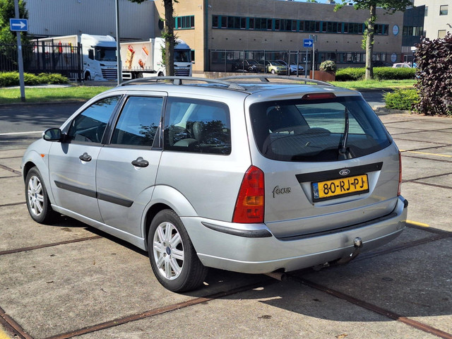 Foto 9 van Ford Focus Wagon €650,- TEKST GOED LEZEN !!!!!