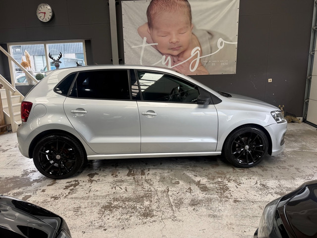 Foto 4 van Volkswagen Polo 1.4-16V Highline, automaat, parkeersens, stoelverw,
