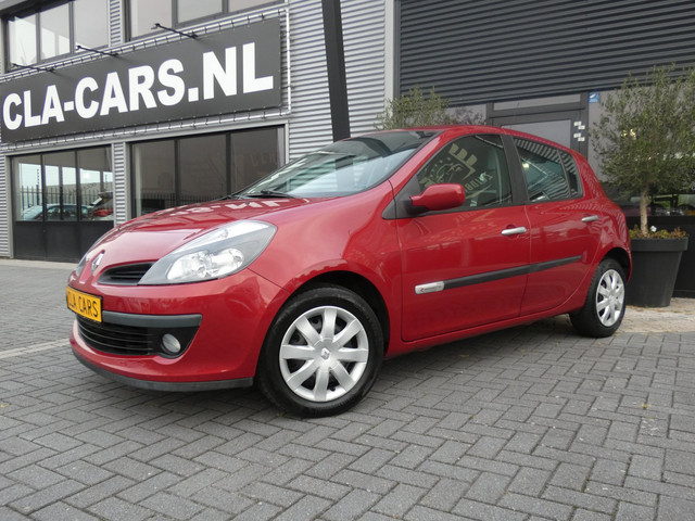 Foto 8 van Renault CLIO 1.2 TCE Dynamique S| AIRCO|