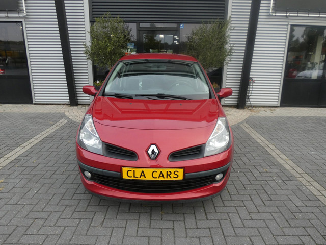 Foto 3 van Renault CLIO 1.2 TCE Dynamique S| AIRCO|