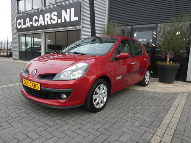 Foto 2 van Renault CLIO 1.2 TCE Dynamique S| AIRCO|
