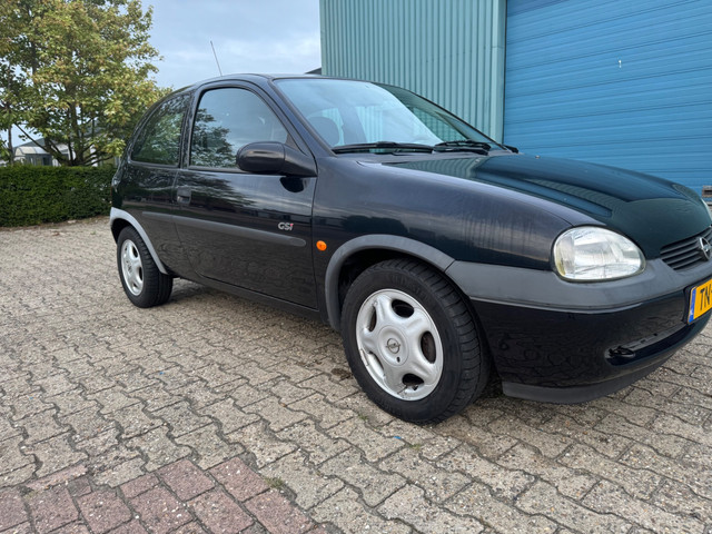 Foto 10 van Opel Corsa 1.6i-16V GSi Optic