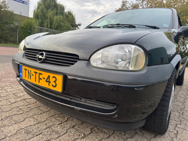 Opel Corsa 1.6i-16V GSi Optic
