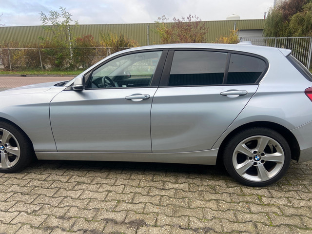 Foto 5 van BMW 1-serie 116d High Executive