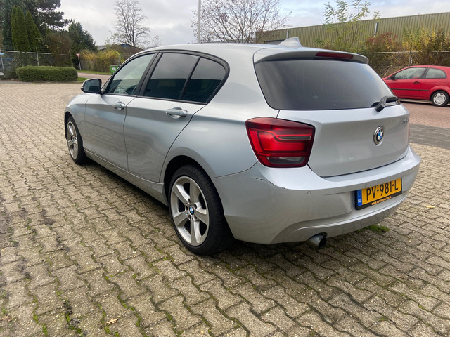 Foto 6 van BMW 1-serie 116d High Executive