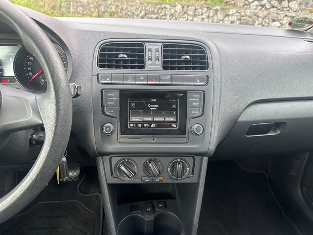 Foto 9 van Volkswagen POLO 1.0 Comfortline 75 pk Stoelverw Cruise Contr Airco